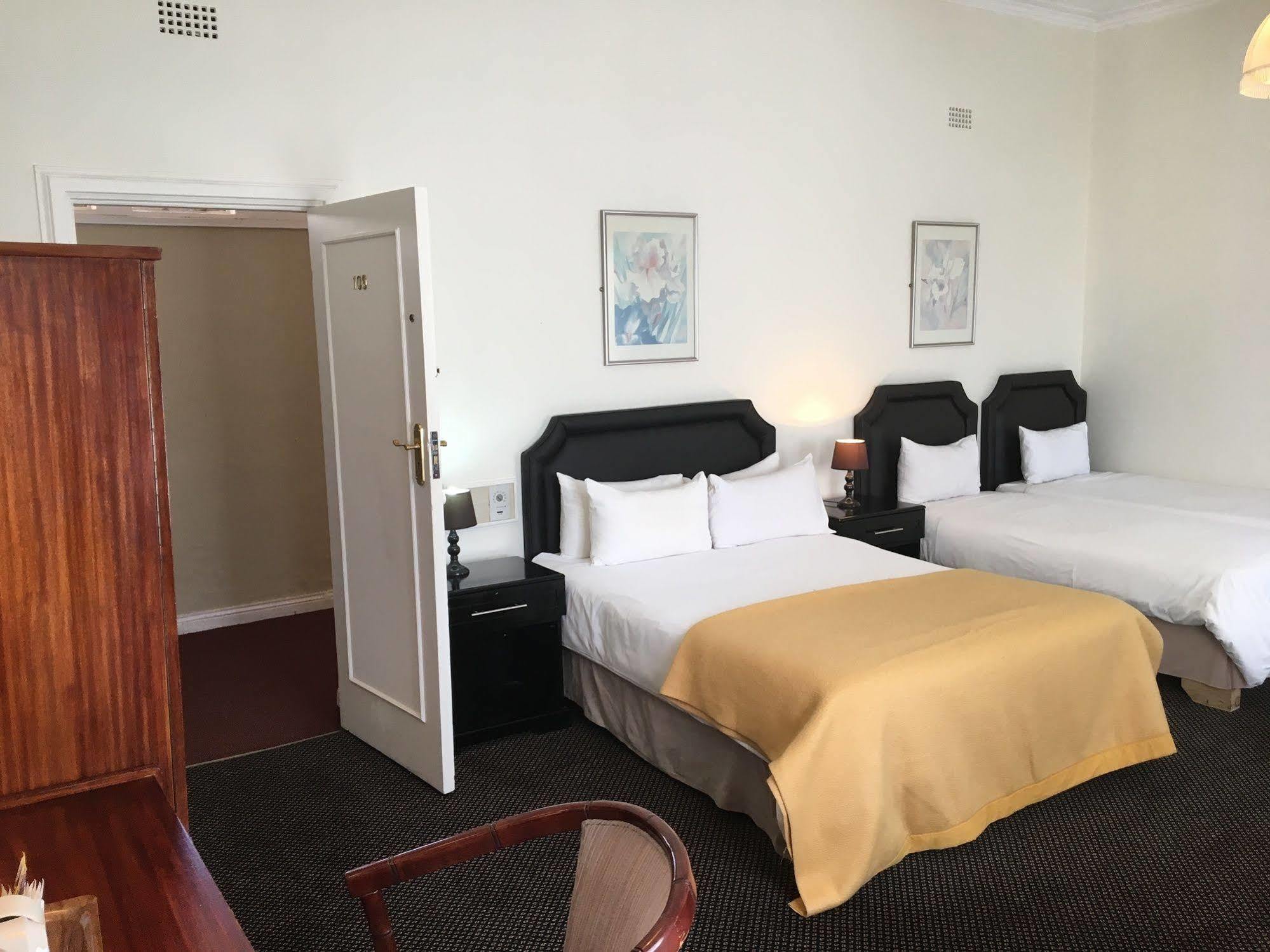 Savoy Hotel Kimberley Buitenkant foto